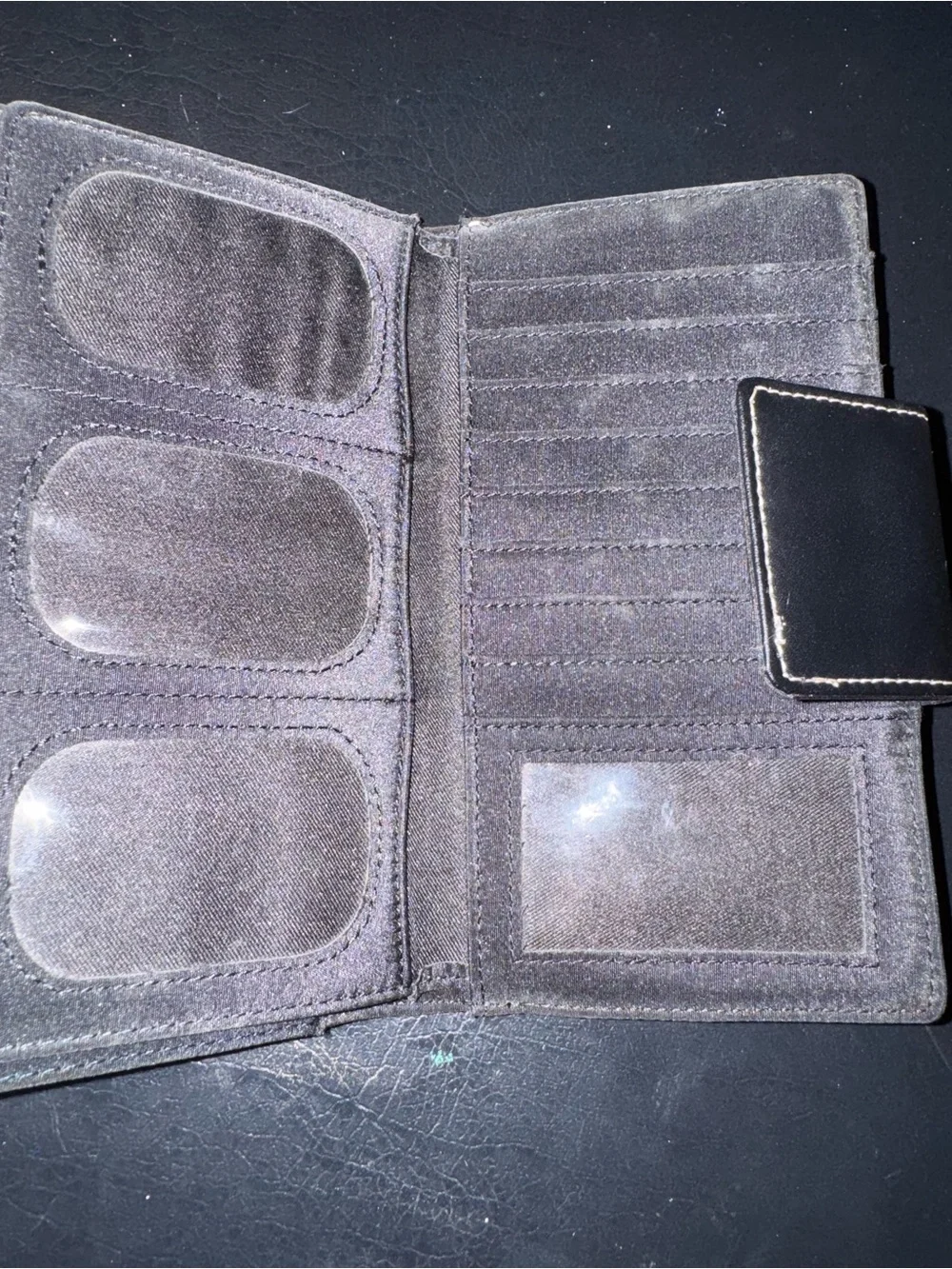 Women's Black Magnetic Wallet